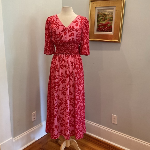 Taylor Smocked Waist Dress‎ - Picture 2 of 12